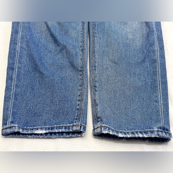 American Eagle Outfitters Classic Blue Distressed Women’s Mom Jeans Sz 4 Short - Picture 5 of 16